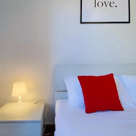 Comodo E Confortevole Nel Cuore Pulsante Di Apartment